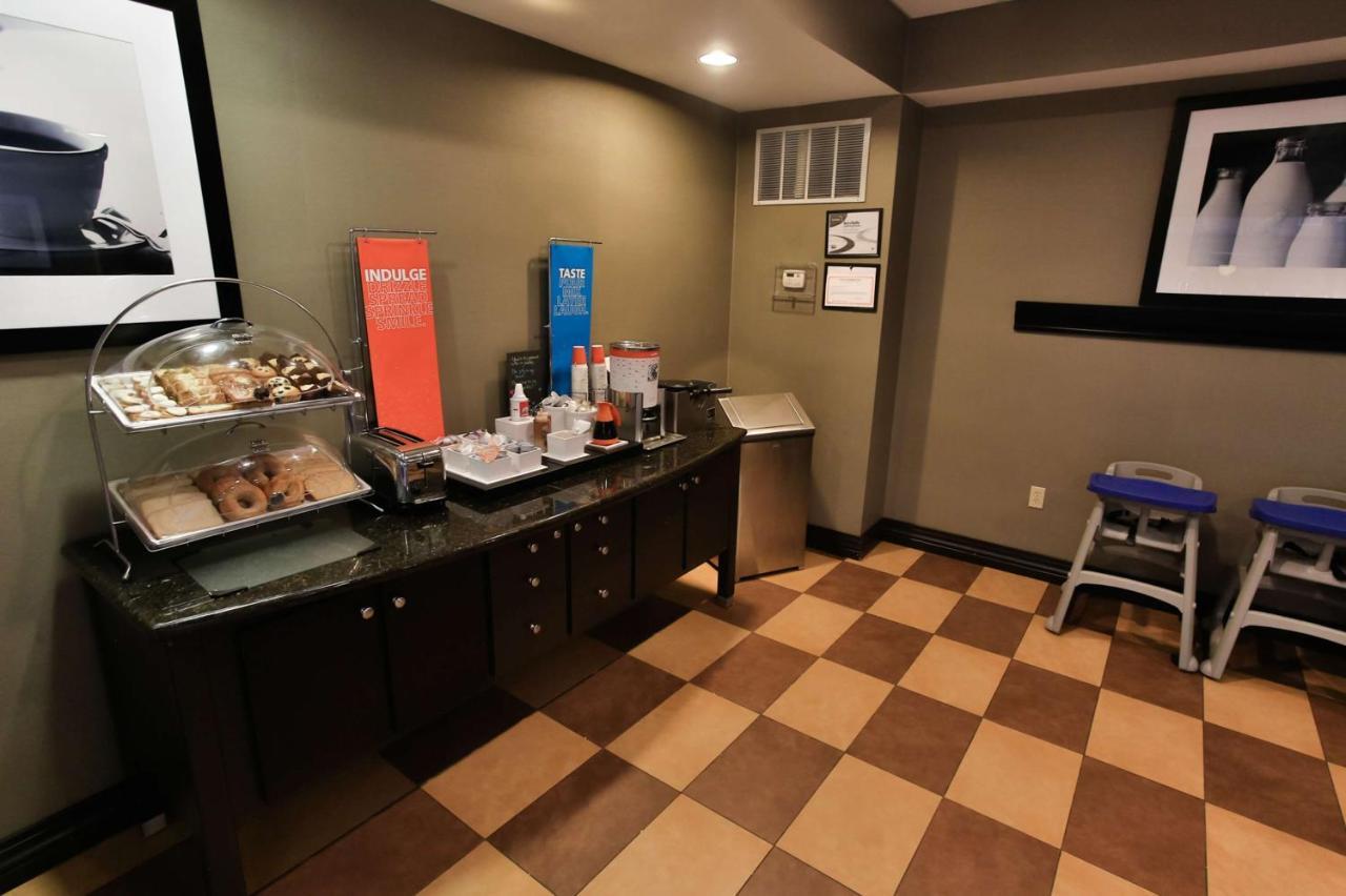 Hampton Inn & Suites Middlebury Esterno foto